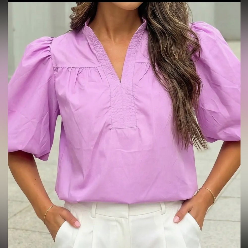 Women’s Puff Sleeve V-Neck Top in Lavender
